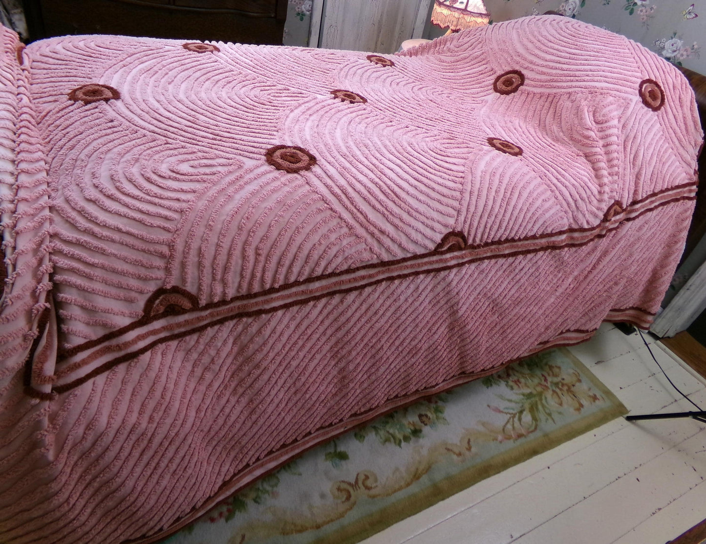 Shabby Pink Vintage Chenille Bedspread, Dramatic Mauve Deep Swags, Full Size Old Hollywood Style Bedding