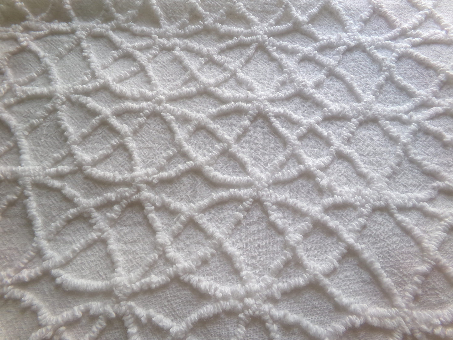 Petite White Eternity Links Vintage Chenille Fabric, 20" x 24" inch Piece, Elegant Lightweight Cotton, Ideal for Handmade Quilts, Crafts
