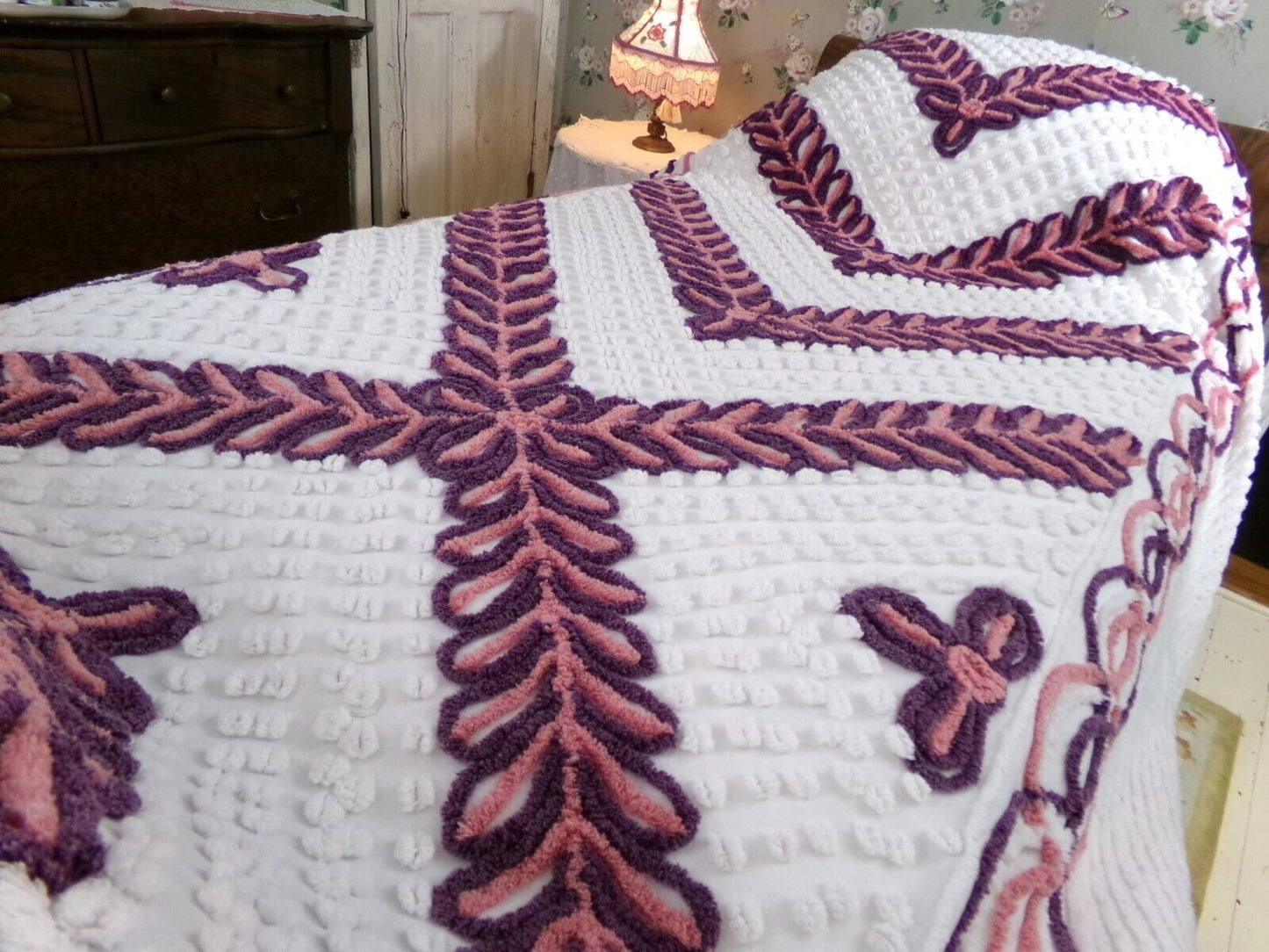 Vintage chenille bedspread sunkissed burgundy frost & burnt umber laurel leaf, twin