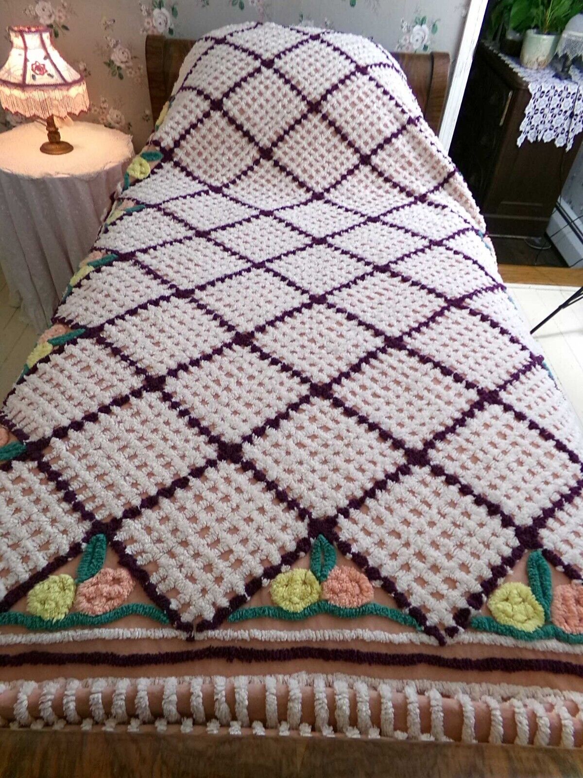 cozy rosettes plush Vintage full size chenille bedspread, quality cotton thick tufts