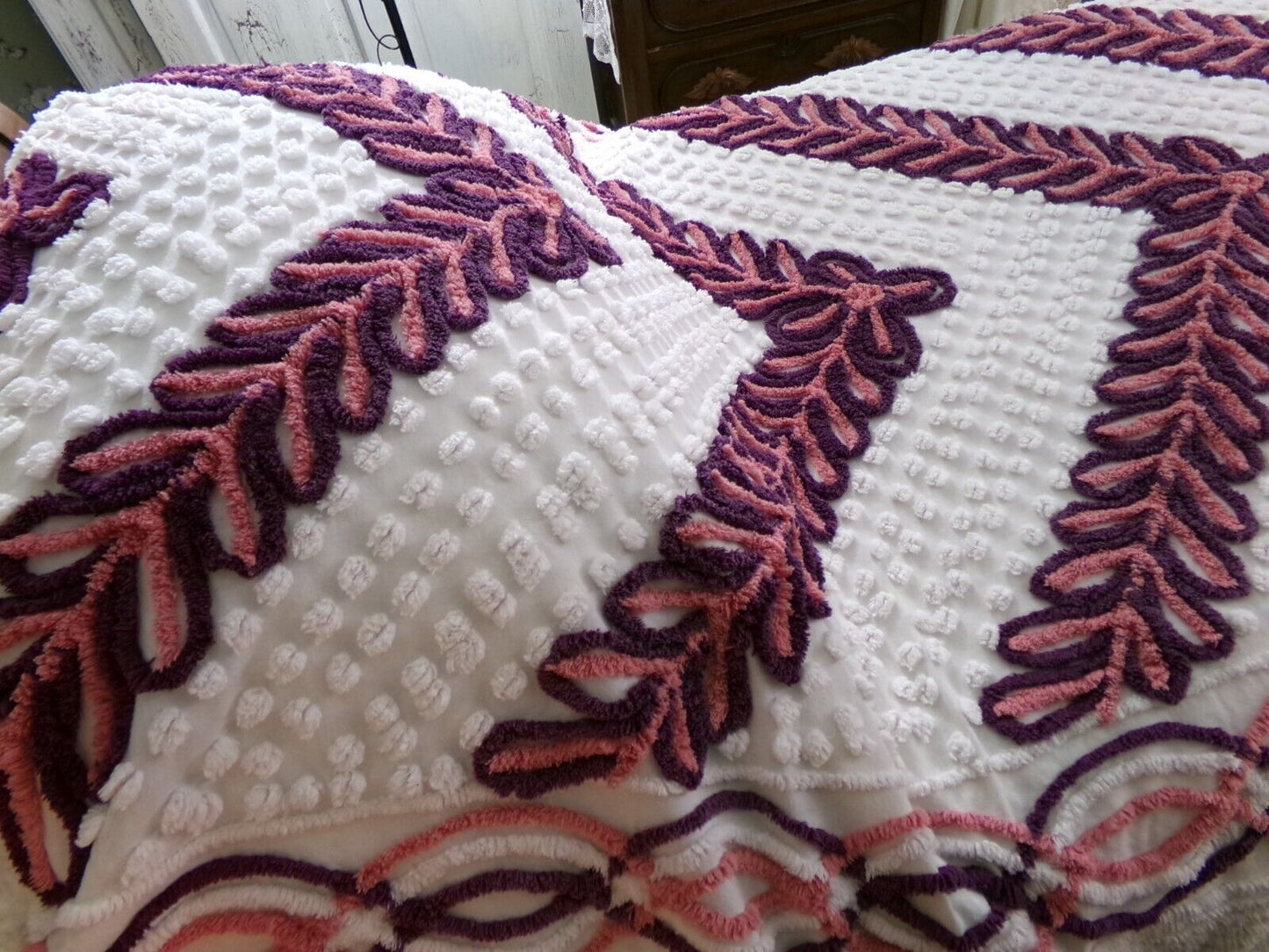 Vintage chenille bedspread sunkissed burgundy frost & burnt umber laurel leaf, twin