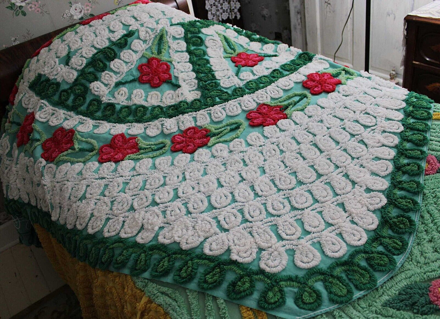 Dazzling Vintage Green Chenille Bedspread, Plush Cherry Pink Red Roses, Full Size