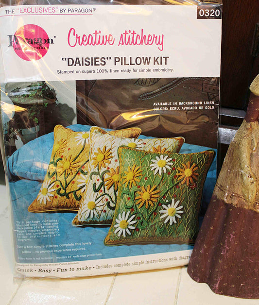 DAISIES PILLOW KIT Vintage Paragon Needlecraft Crewel Embroidery #0320, Hippie Flower Power Design by William Cahill Johnson, Avocado Color