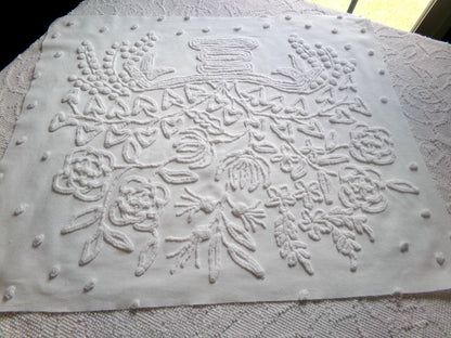 exquisite bride's basket vintage chenille fabric, white floral design is lovely material for quilts, wall hanging, crafts, 25" x 21" piece