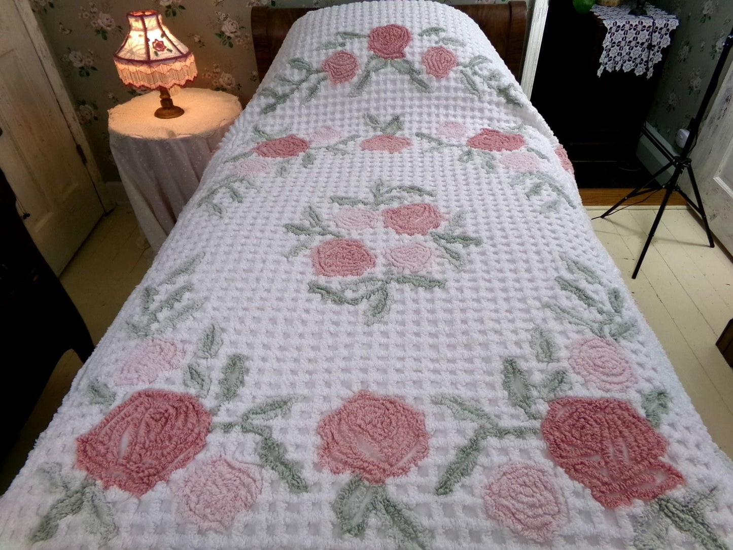 luxurious plush tufted chenille bedspread, muted natural roses, thick white grids, swags & accent fringe, vintage twin size cottage bedding