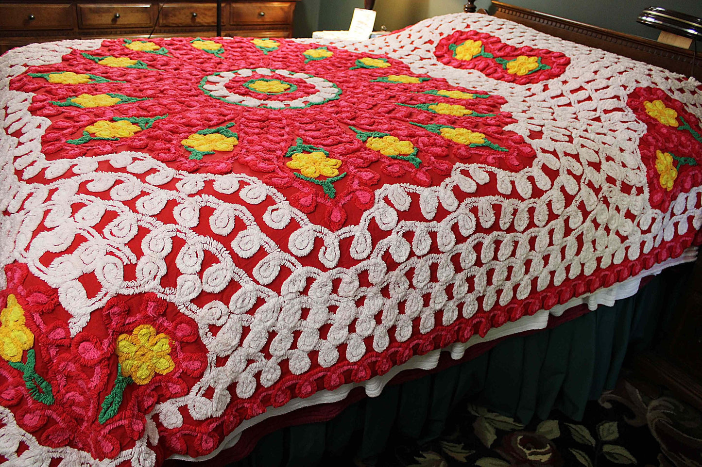 Flower Burst Chenille Bedspread, Vintage Midcentury Bedding in Sassy Bright Red with Hearts & Curlicues, FULL Size Bedding