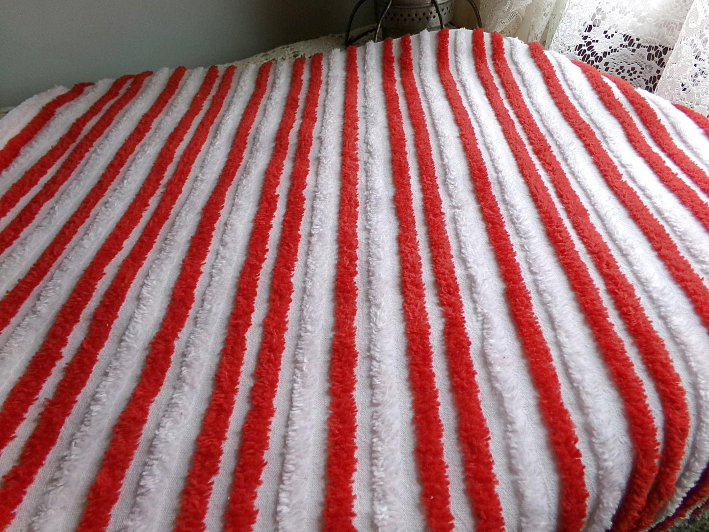 candy cane striped chenille fabric, red & white stripe vintage sewing material for Christmas stockings, holiday crafts, 18" x 24" piece