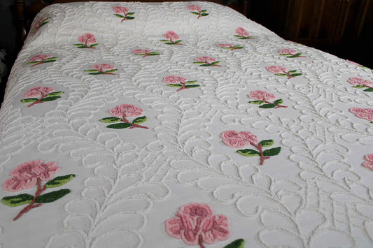 Cottagecore Treasure Chenille Bedspread, Vintage Pink Rose Design in Webbed White Needletufting, FULL Size Bedding with Accent Fringe