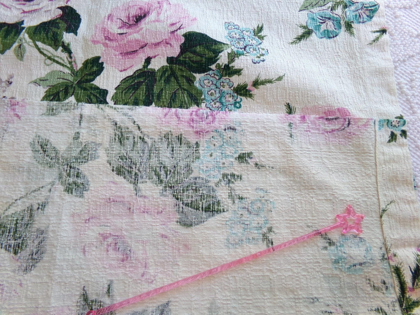 Vintage Barkcloth Fabric, Shabby Cottage Chic Roses on Aged White, 18" x 25" Cut Fabric Piece from a Deconstructed bark cloth curtain panel