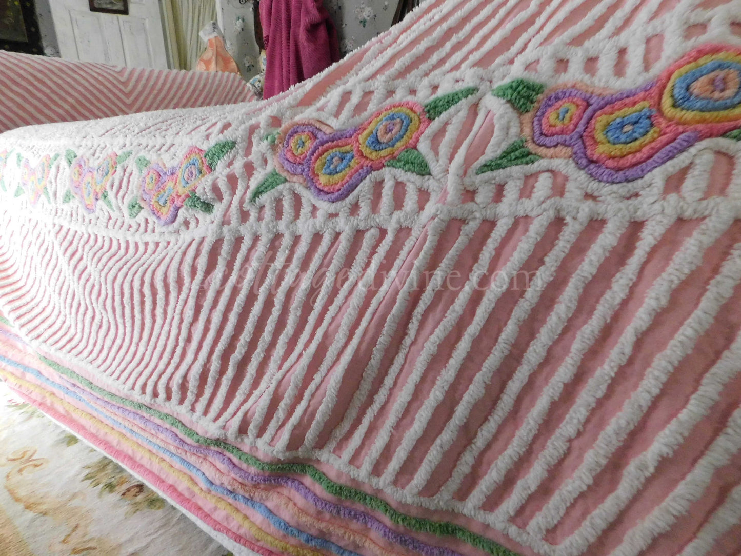 Rainbow Rose Vintage Chenille Bedspread, Cottage Style Plush Pink & White Chevron Design, Full Size