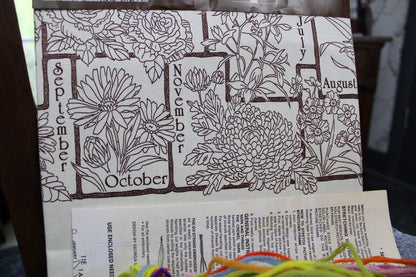 FLOWERS of the MONTH Vtg Crewel Embroidery Kit Floral Paragon Stitchery 0704
