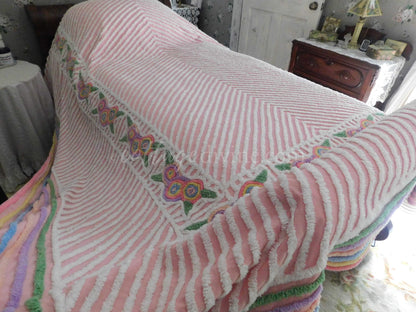 Rainbow Rose Vintage Chenille Bedspread, Cottage Style Plush Pink & White Chevron Design, Full Size