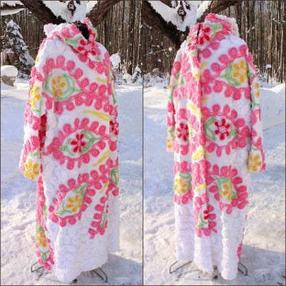 Pink Burst Chenille Robe with Sparkle Flowers, Medium / Large Hooded Vintage Style Women's Bathrobe