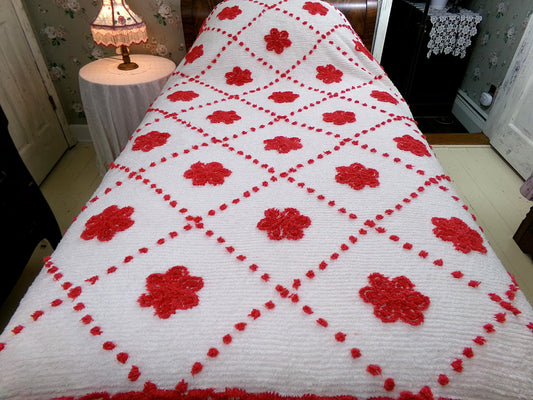 vintage red flower chenille bedspread, white cotton full size bedding
