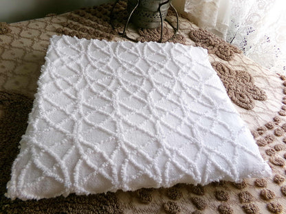 Petite White Eternity Links Vintage Chenille Fabric, 20" x 24" inch Piece, Elegant Lightweight Cotton, Ideal for Handmade Quilts, Crafts