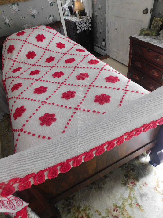 Vintage Chenille Bedspread, Fabulous Red Roses on White, Full Size, Cotton, Midcentury Bed Linens