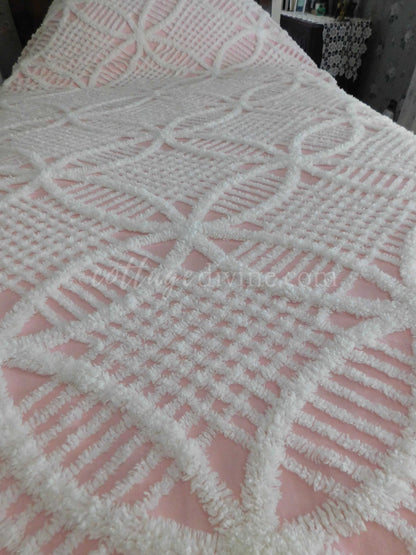 Romantic Cottage Bedding, Vintage Chenille Bedspread in Classic Pink & White, Cotton Geometric, Full Size with Fringe