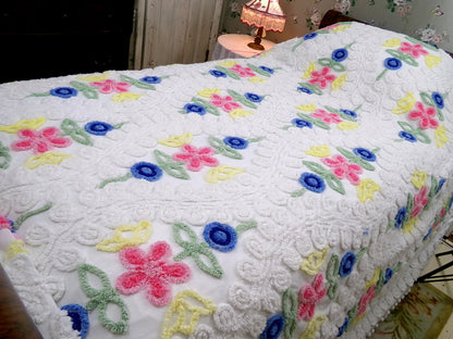 Vintage Canyon Group Chenille Bedspread: Full Size Cotton Blend Bedding, Made in USA