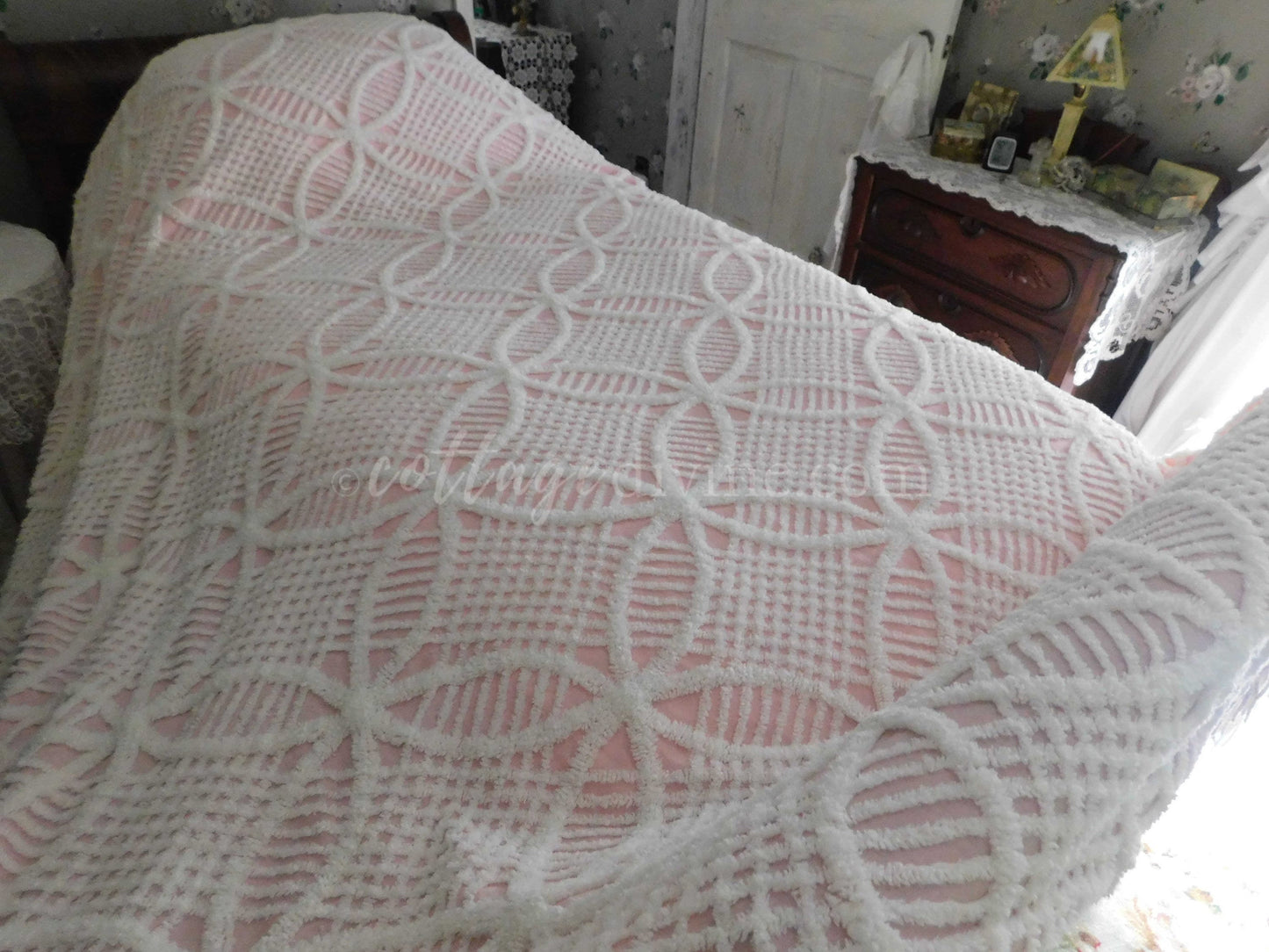 Romantic Cottage Bedding, Vintage Chenille Bedspread in Classic Pink & White, Cotton Geometric, Full Size with Fringe