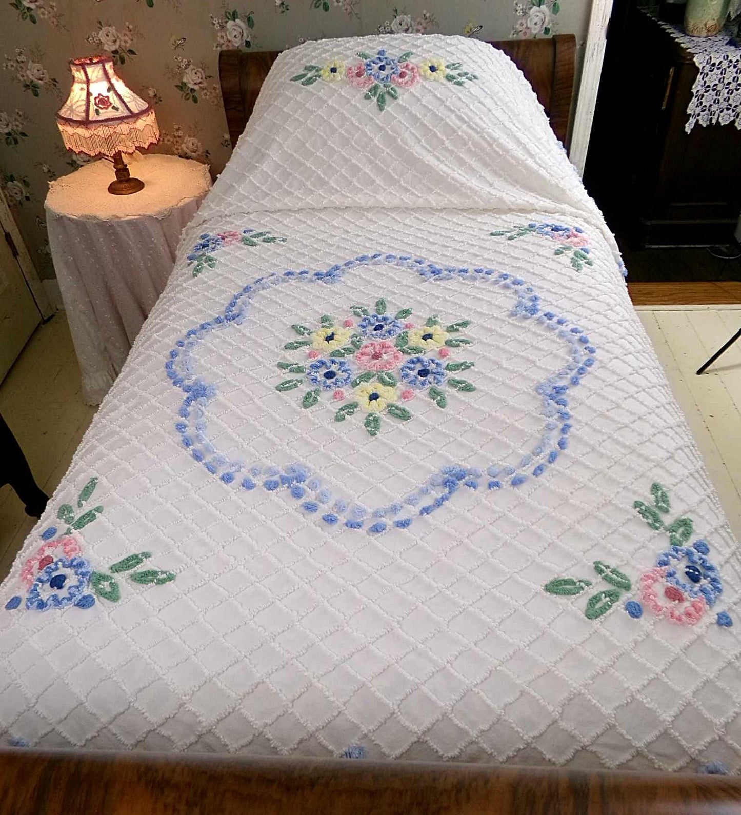 cottage classic vintage chenille bedspread, springtime flowers on white with fringe trim, full size cotton bedding