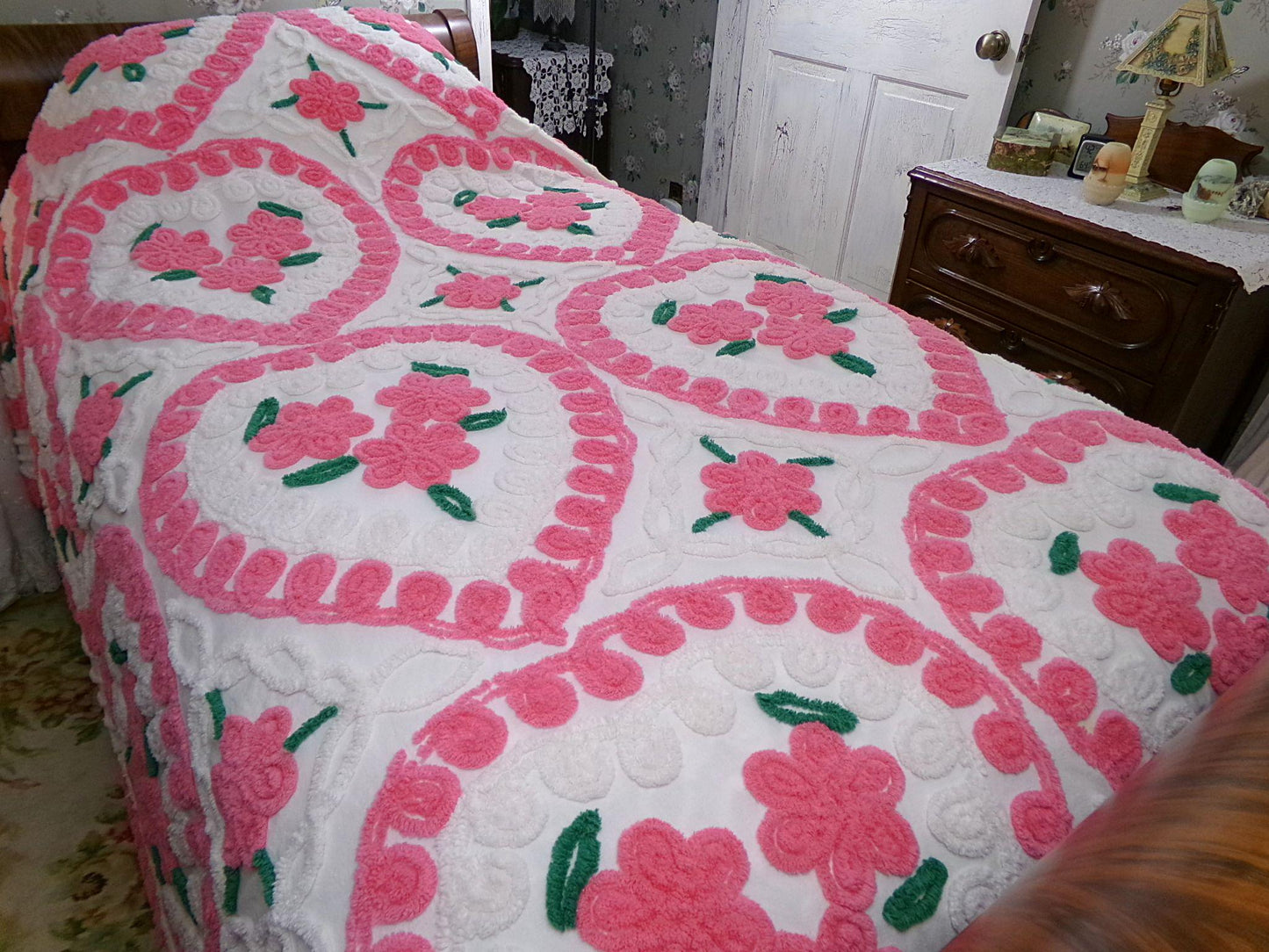 fairytale hearts vintage chenille bedspread, feminine pink & white sweetheart rose trios, romantic full size 100% cotton bedding