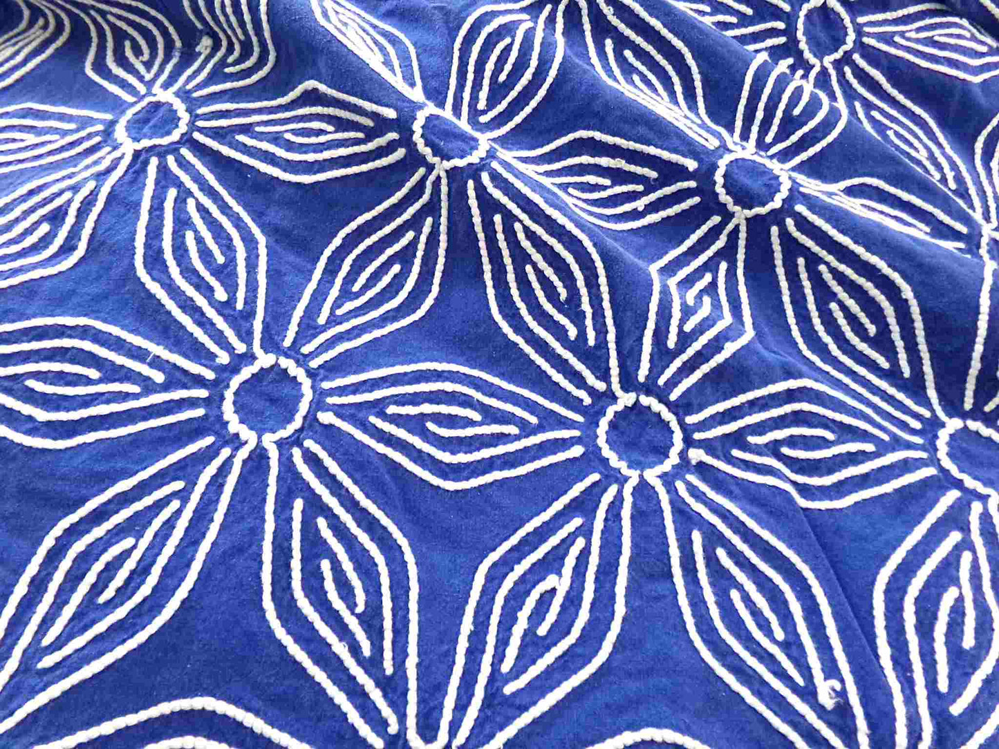 vintage chenille fabric, big beautiful white daisies on dramatic cobalt blue, 20" x 24"' inch piece, plush abstract coastal floral pattern