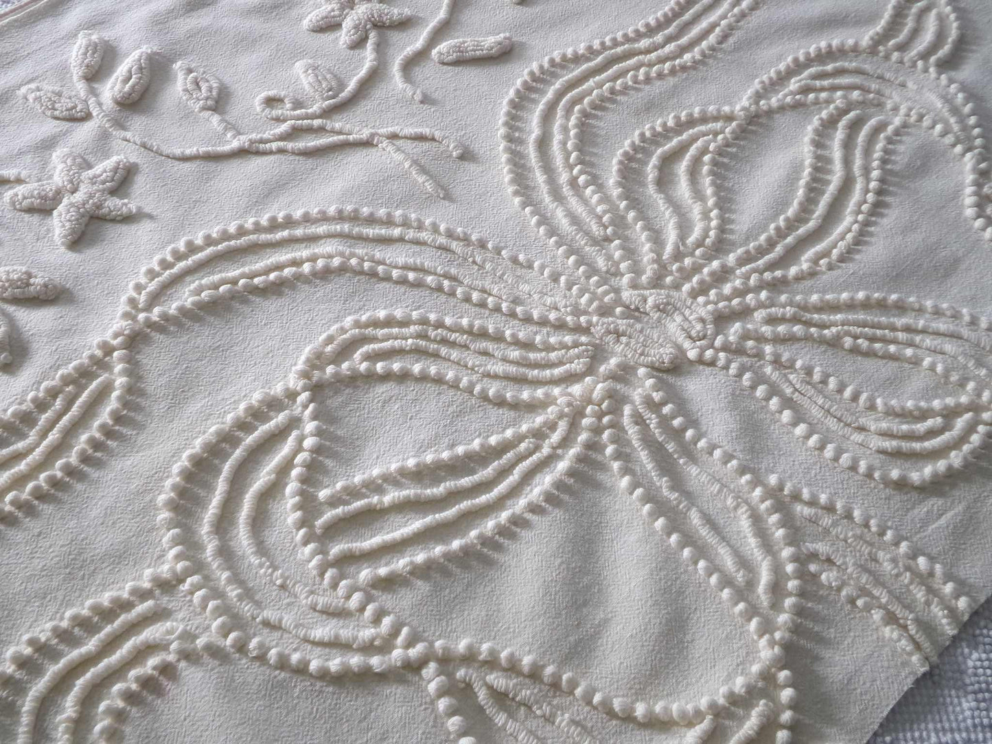 Exquisite Heirloom Vintage Chenille Fabric Piece, Large Bow & Lily Flowers in Antique Cream, 23" x 37" inch piece, lovely for a wall hanging