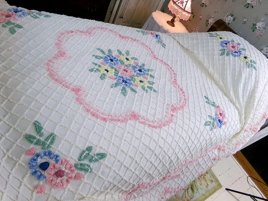 just beautiful vintage chenille bedspread, classic cottage pink, blue & yellow wildflowers, 100% cotton full size bedding with original tag