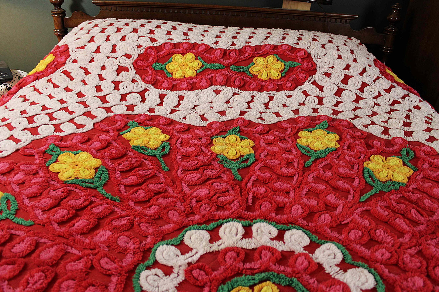 Flower Burst Chenille Bedspread, Vintage Midcentury Bedding in Sassy Bright Red with Hearts & Curlicues, FULL Size Bedding