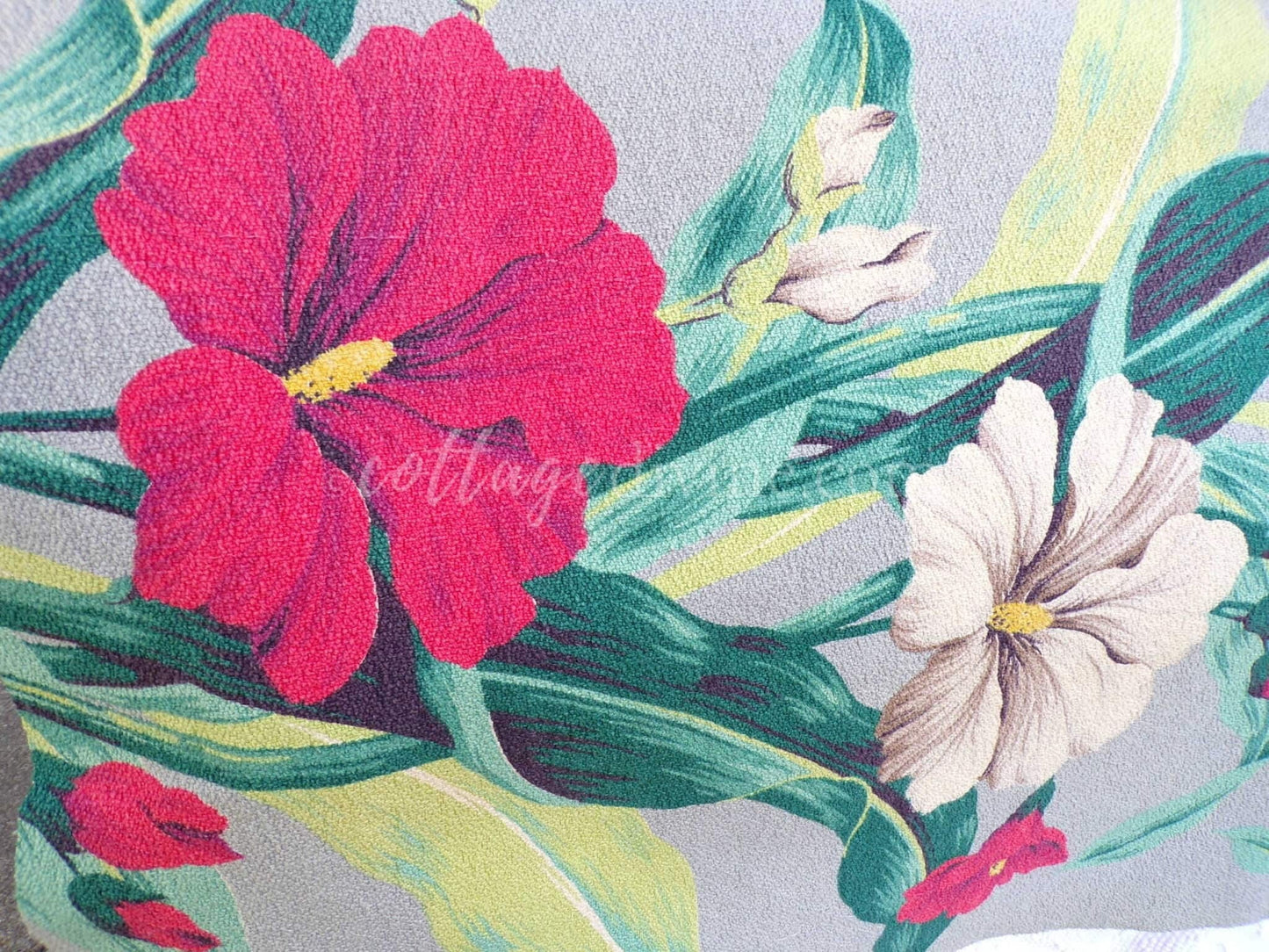 Tropical Vintage Barkcloth Fabric Piece, Salvaged MCM Botanical Hibiscus Print, 19" x 25" inches, #3