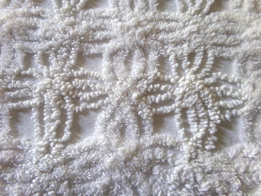 Old Fashioned Vintage Chenille Fabric, Exquisite 18" x 23.5" inch Piece, Intricate Needletufting in Wedding Ring Pattern