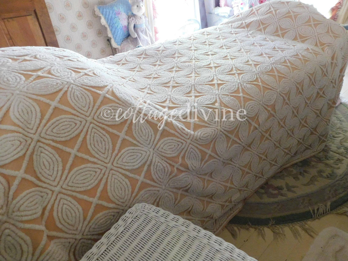 Spectacular Peach Bliss Large Floral Hofmann Vintage Chenille Bedspread, Full
