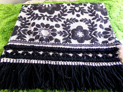 Flower Power MoD DaIsY Vintage Woven Fabric, REVERSIBLE Black & White Hippie Floral, 22" x 18" Piece