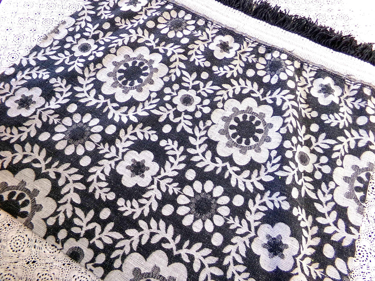 Flower Power MoD DaIsY Vintage Woven Fabric, REVERSIBLE Black & White Hippie Floral, 22" x 18" Piece