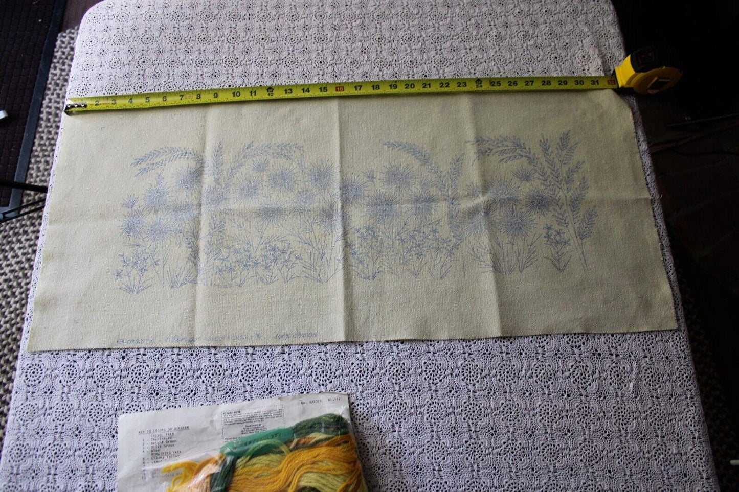 YELLOW DAISIES Paragon Crewel Embroidery Kit 02237X Vtg Boho 70s Barbara Sparre