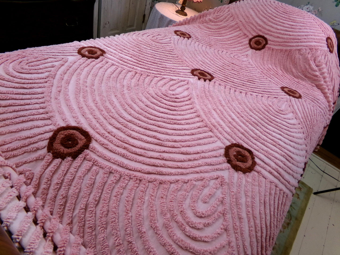 Shabby Pink Vintage Chenille Bedspread, Dramatic Mauve Deep Swags, Full Size Old Hollywood Style Bedding