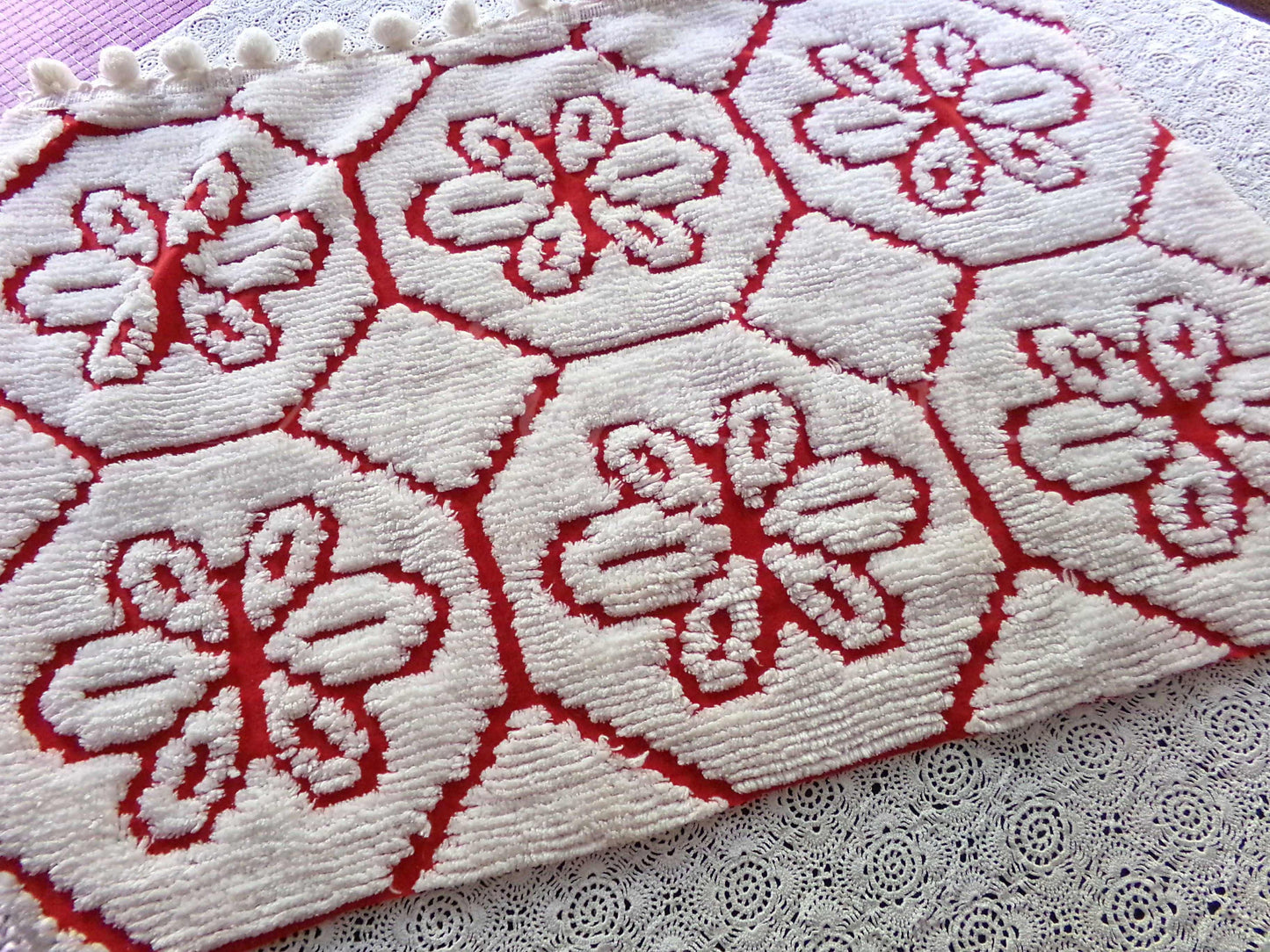 Festive Red Chenille Fabric in Vintage White Daisy Design, 19" x 26" Inch Piece, Unique Geometric Design, Ideal for Festive Crafts