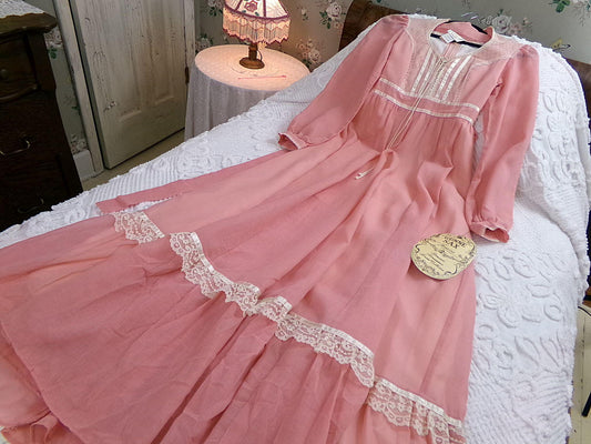 Vintage Gunne Sax Dress, Pink Corset Romantic Renaissance Bridal Gown, XXS, NOS Store Tag