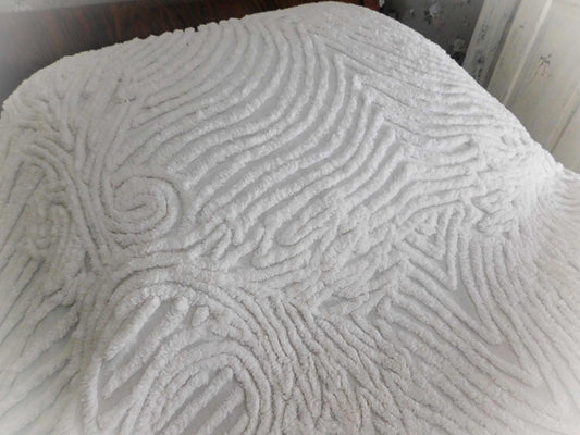 Snowy Swirls Plush White Vintage Twin Sized Chenille Bedspread
