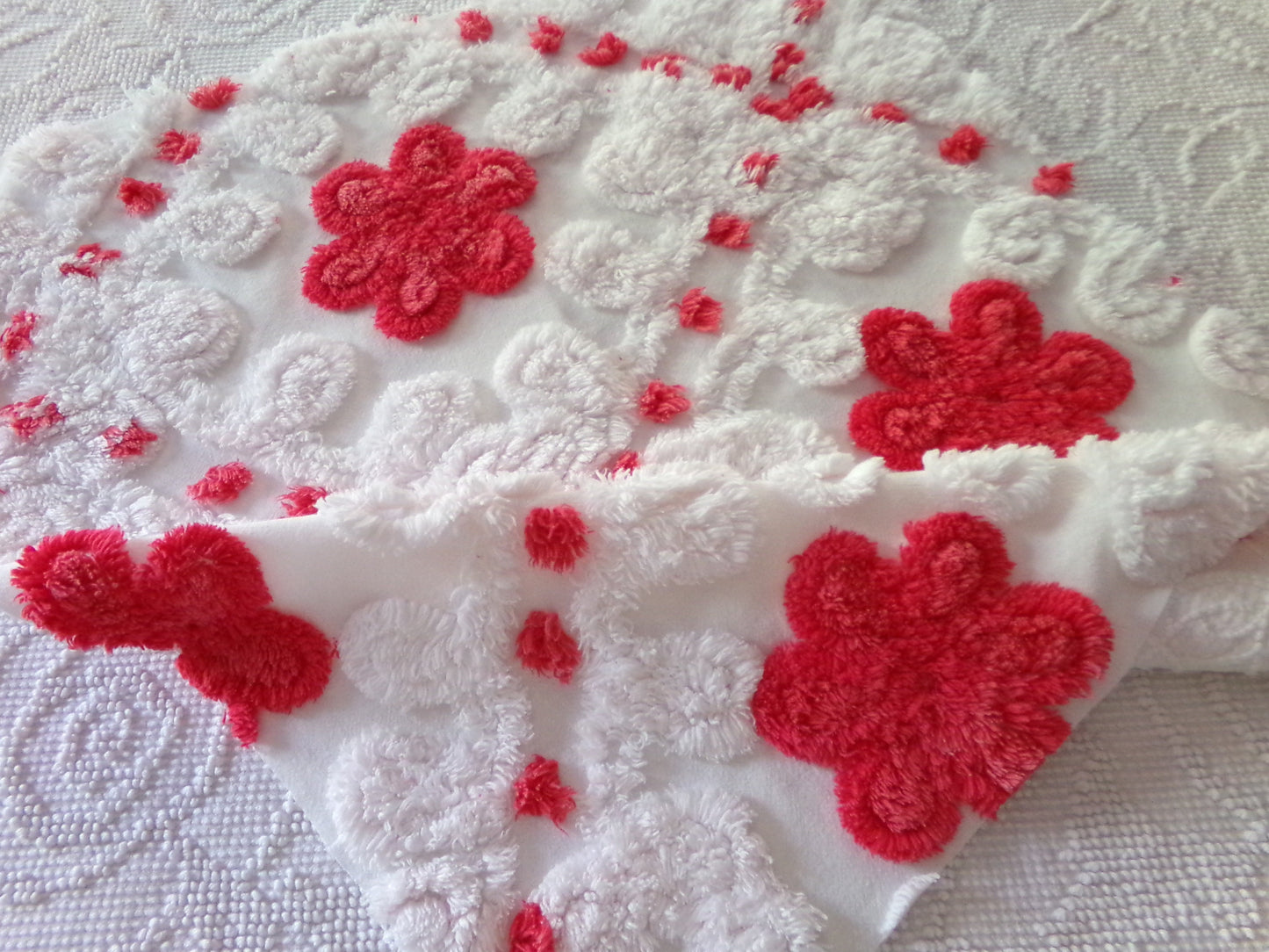 Shabby Red Flowers Vintage Chenille Fabric, 18" x 21" Inch Piece, Frosty White Plush Swirls, Ideal for Festive Crafts