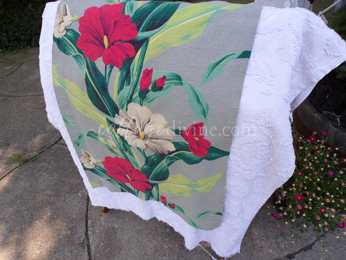 Tropical Vintage Barkcloth Fabric Piece, Salvaged MCM Botanical Hibiscus Print, 19" x 25" inches, #3