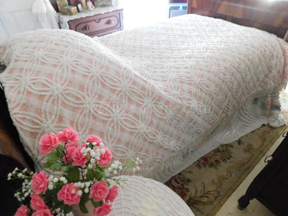 Pretty in Pink Vintage Chenille Bedspread, Classic White Wedding Ring Design, Twin Size