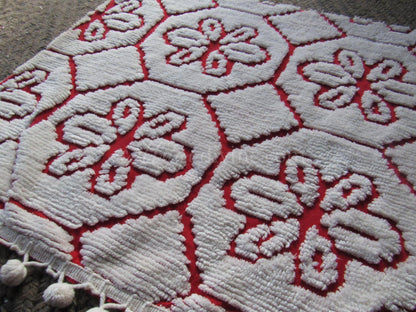 Snow White Daisy Vintage Chenille Fabric, Red Cotton Sewing Material, 22" x 24" Cut Piece
