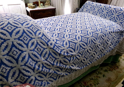 coastal cottage blue vintage chenille bedspread, cobalt & white geometric pattern, 100% cotton twin size summer coverlet with fringe