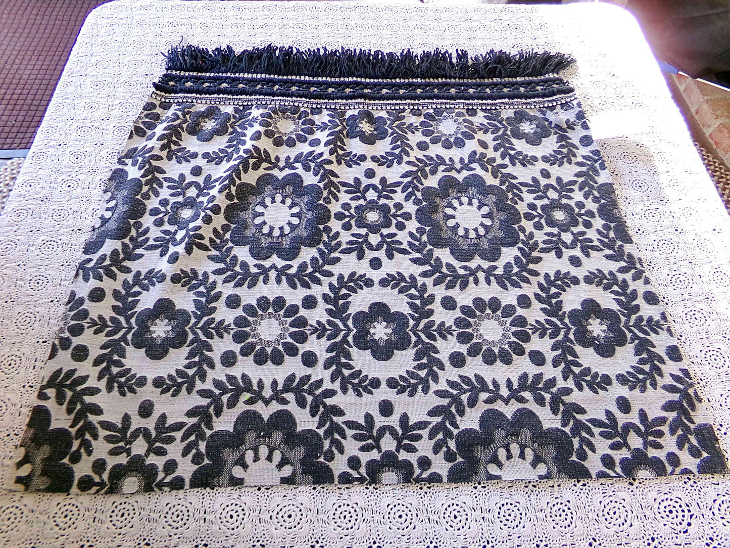 Flower Power MoD DaIsY Vintage Woven Fabric, REVERSIBLE Black & White Hippie Floral, 22" x 18" Piece