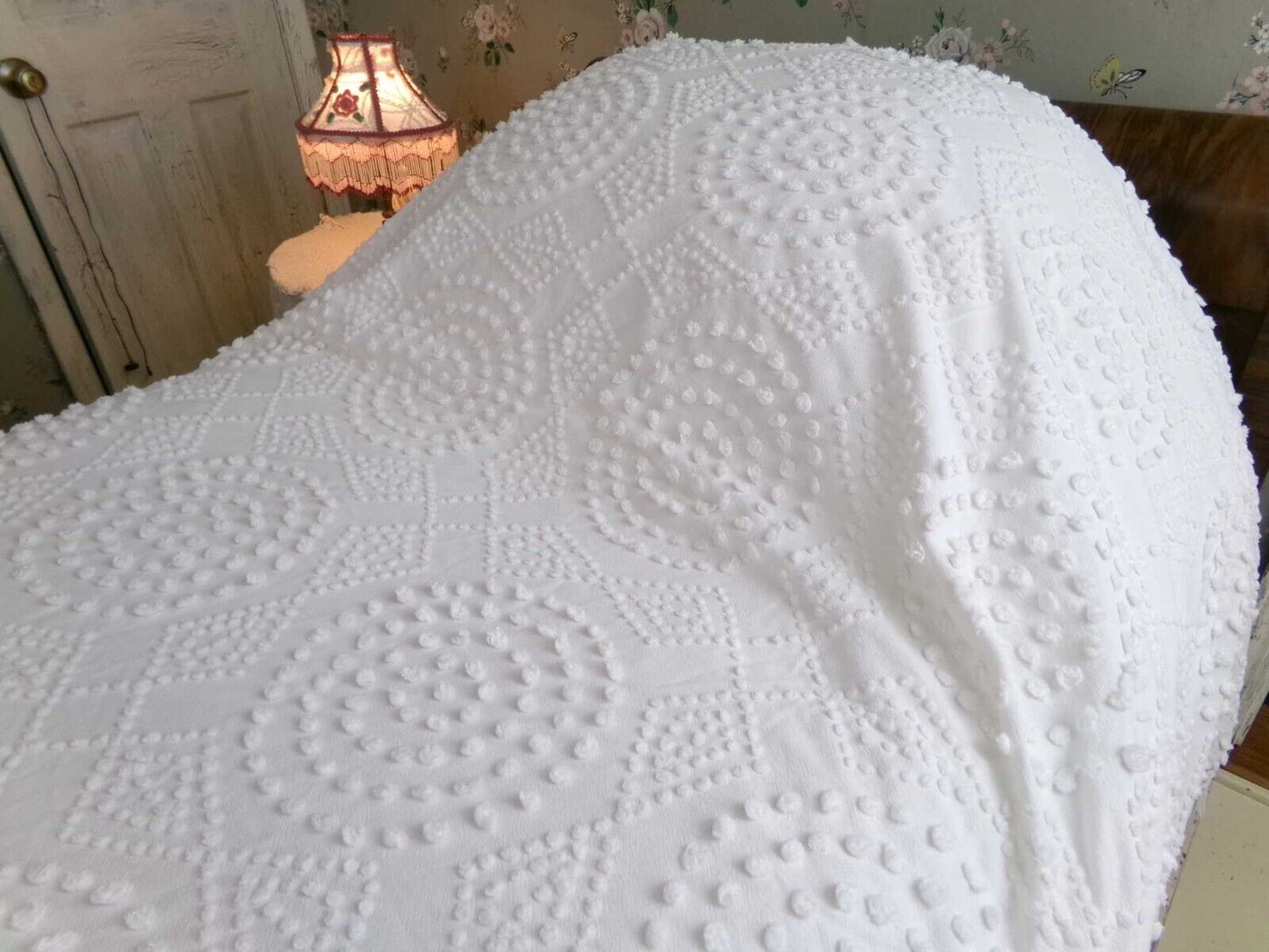 Vintage White Chenille Bedspread, Handtufted Moon & Diamonds, Full Size, Fringe Trim