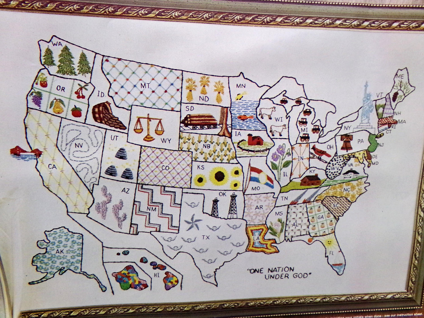 AMERICA the BEAUTIFUL Vintage Crewel Embroidery Kit USA Map Paragon Stitchery 0434