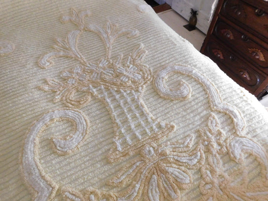Glorious Golden Sunrise Yellow Vintage Chenille Bedspread, Full Size with Cloth Tags, Lush Tufting