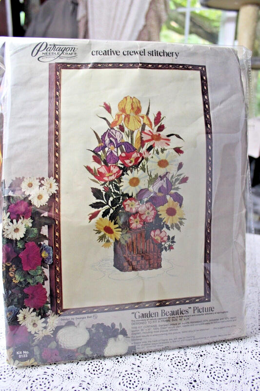 GARDEN BEAUTIES Paragon Crewel Embroidery Kit 0123 Vtg Boho Floral Stitchery