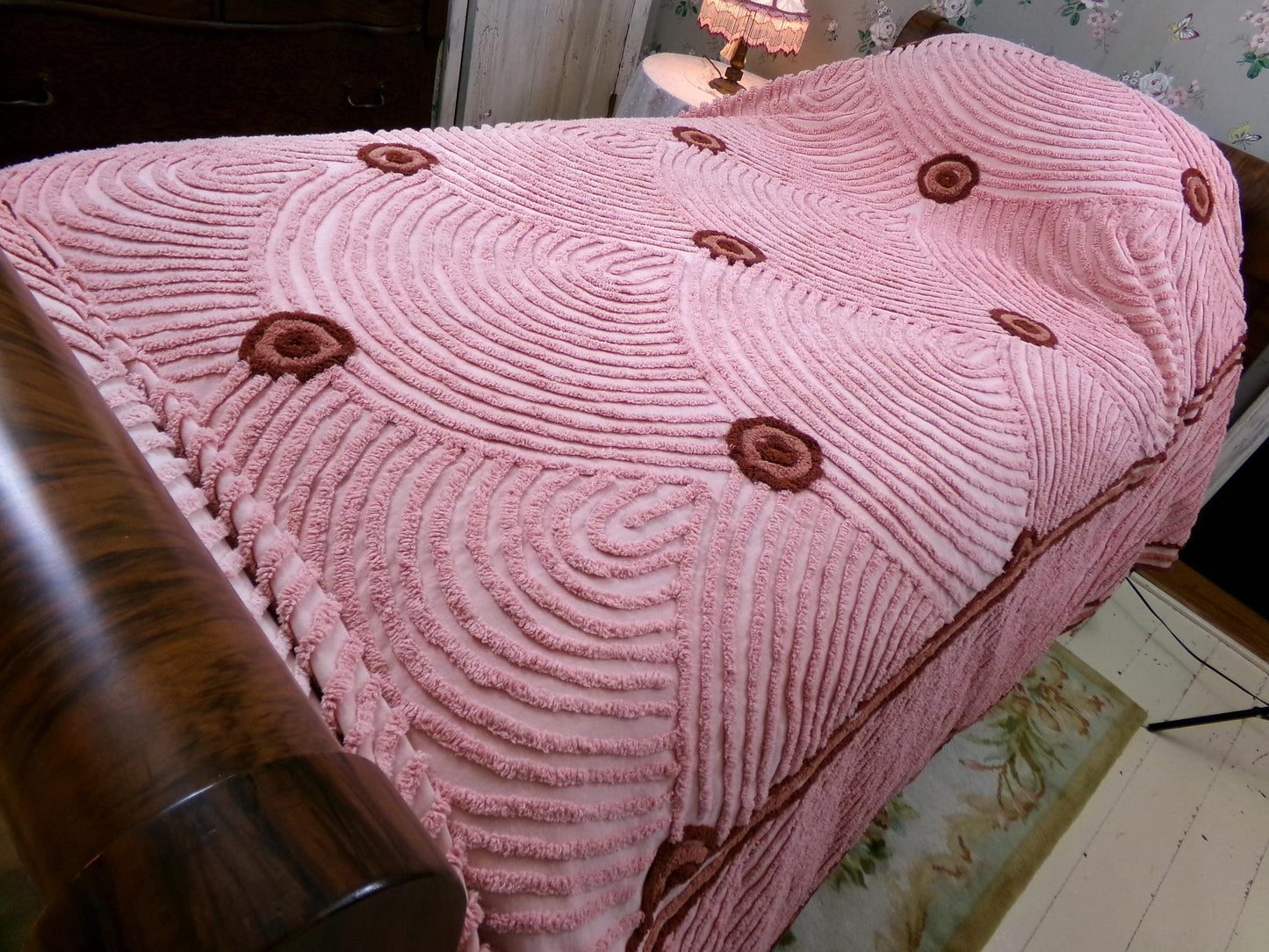 Shabby Pink Vintage Chenille Bedspread, Dramatic Mauve Deep Swags, Full Size Old Hollywood Style Bedding